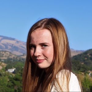 Meet your Posher, Olivia